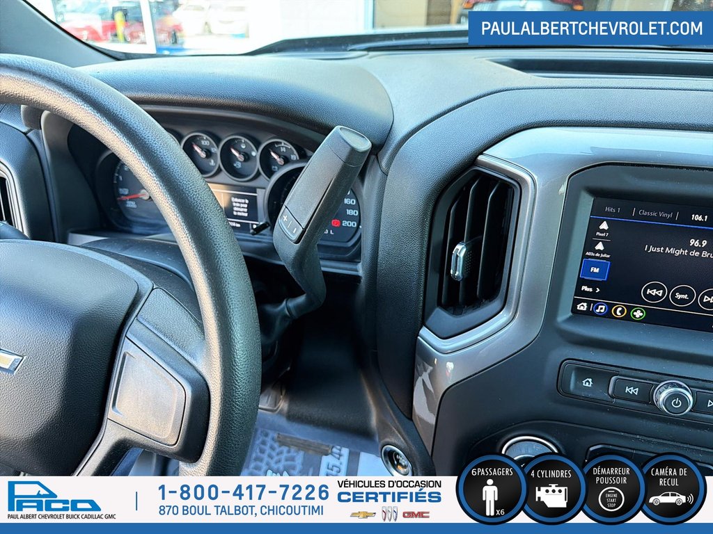 2023 Chevrolet SILVERADO 1500 4WD CREW CAB 147 CU in Chicoutimi, Quebec - 15 - w1024h768px