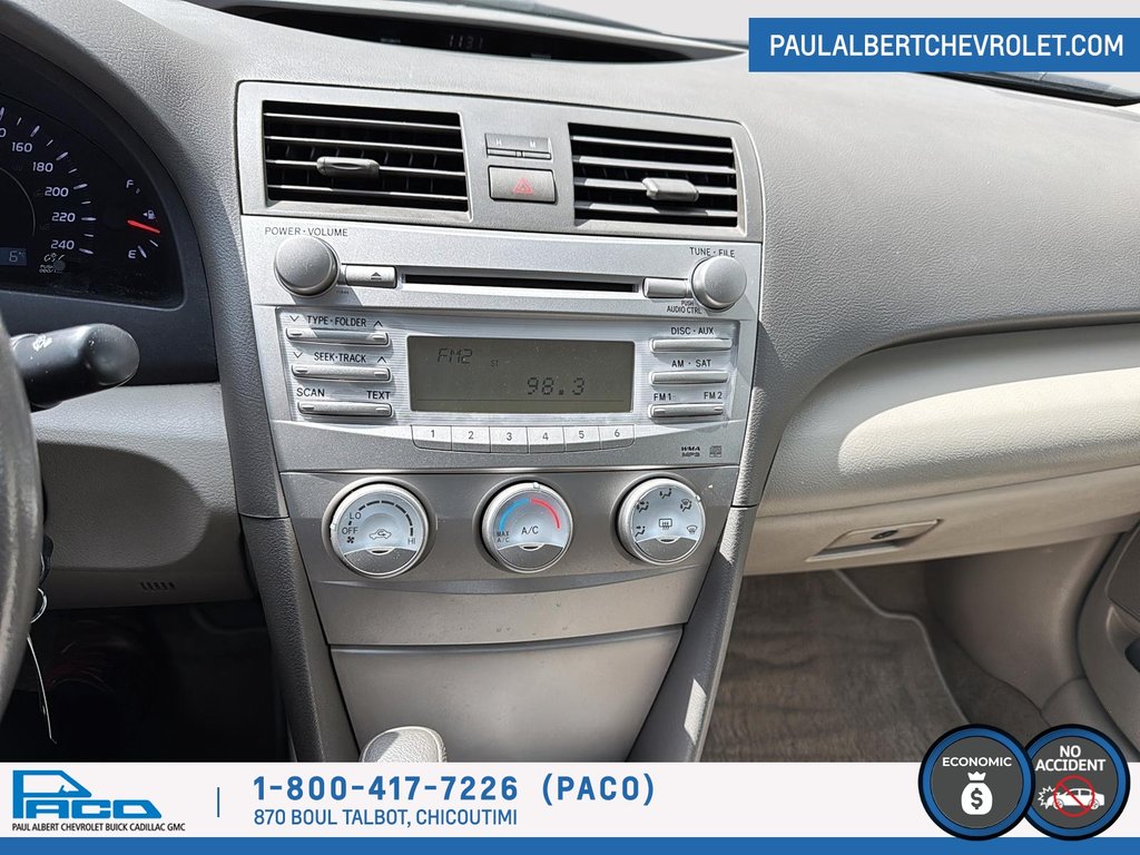 2011 Toyota Camry LE in Chicoutimi, Quebec - 12 - w1024h768px