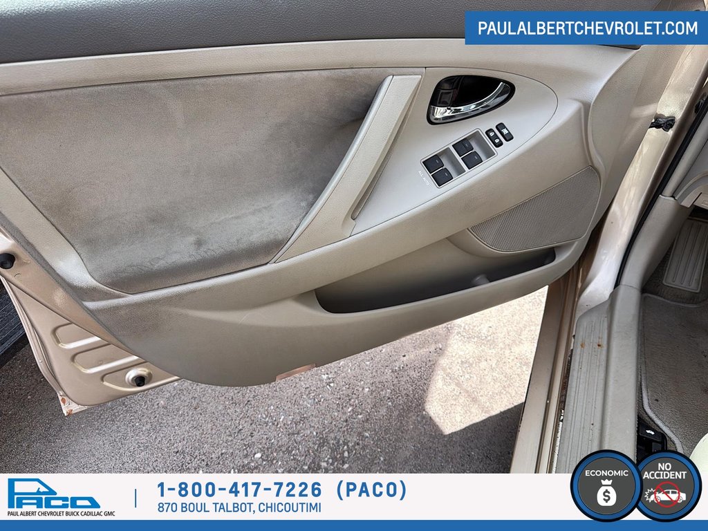2011 Toyota Camry LE in Chicoutimi, Quebec - 9 - w1024h768px