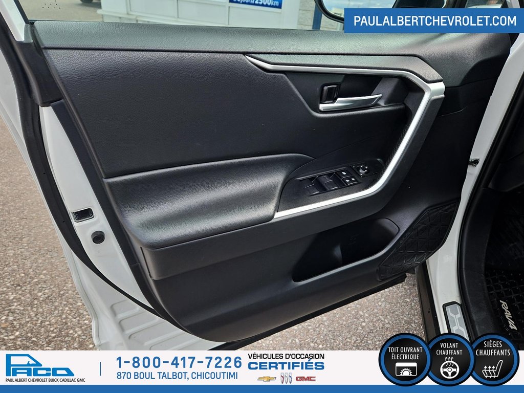 Toyota RAV4 XLE 2021 à Chicoutimi, Québec - 11 - w1024h768px