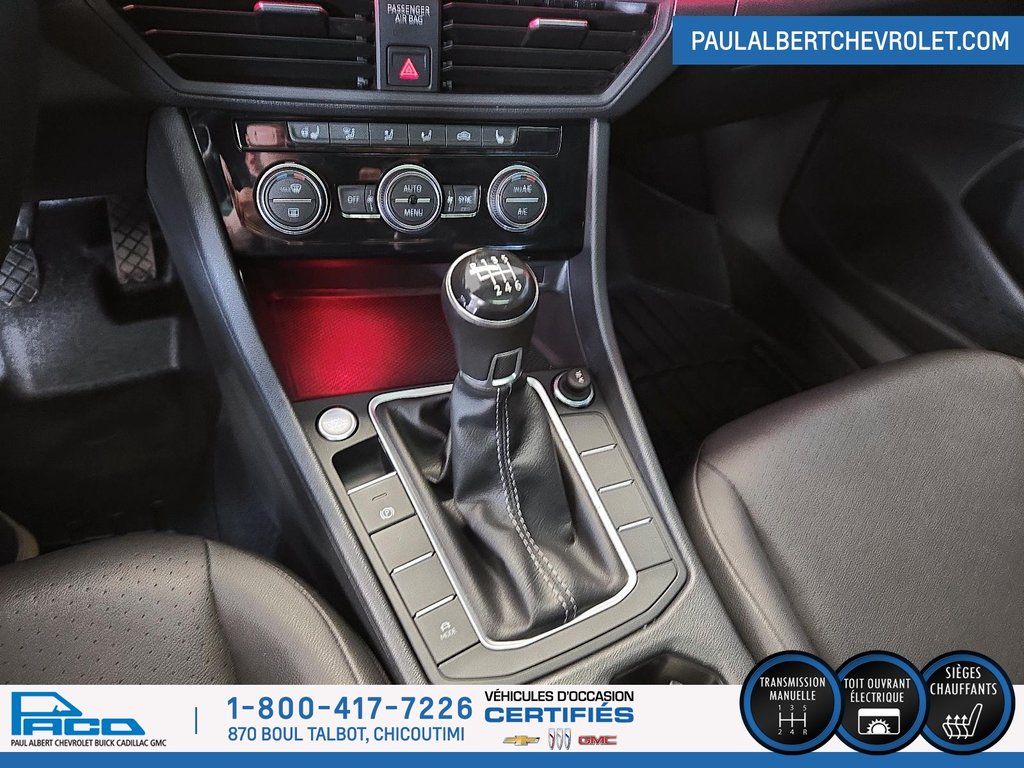 2021 Volkswagen Jetta 4DR SDN HIGHLINE MT in Chicoutimi, Quebec - 14 - w1024h768px