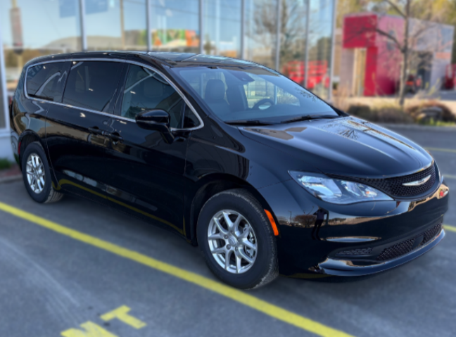 2026 Chrysler Grand Caravan SXT in Mont-Tremblant, Quebec - 3 - w1024h768px