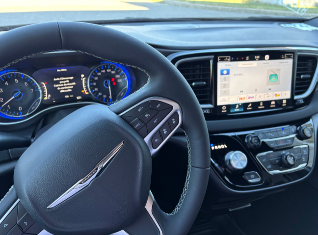 2026 Chrysler Grand Caravan SXT in Mont-Tremblant, Quebec - 8 - w1024h768px