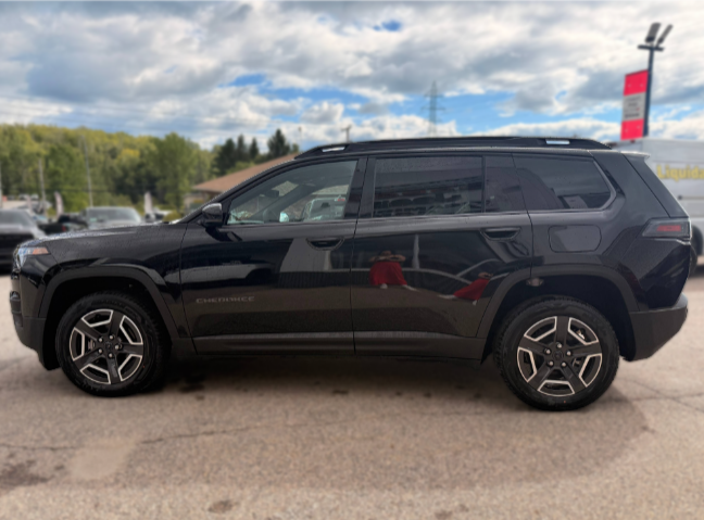 2026 Jeep Cherokee LIMITED in Mont-Tremblant, Quebec - 8 - w1024h768px