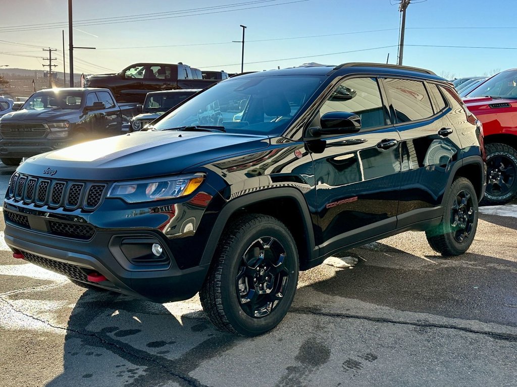 2024  Compass TRAILHAWK in Mont-Tremblant, Quebec - 21 - w1024h768px