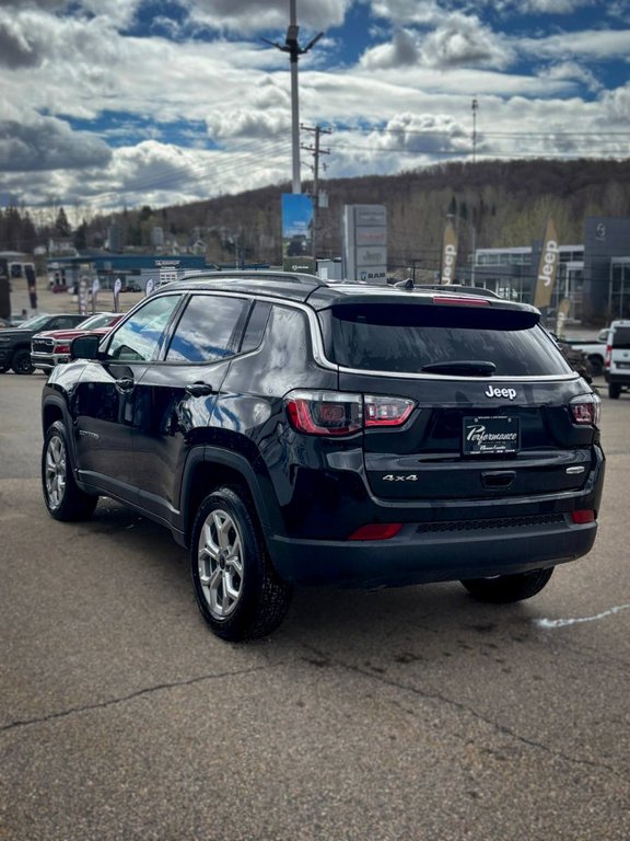 2026 Jeep Compass NORTH in Mont-Tremblant, Quebec - 4 - w1024h768px