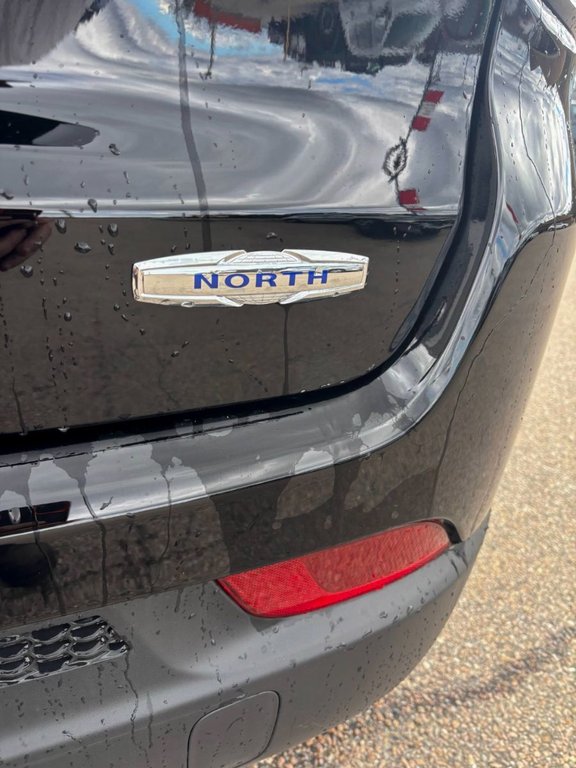 2026 Jeep Compass NORTH in Mont-Tremblant, Quebec - 5 - w1024h768px