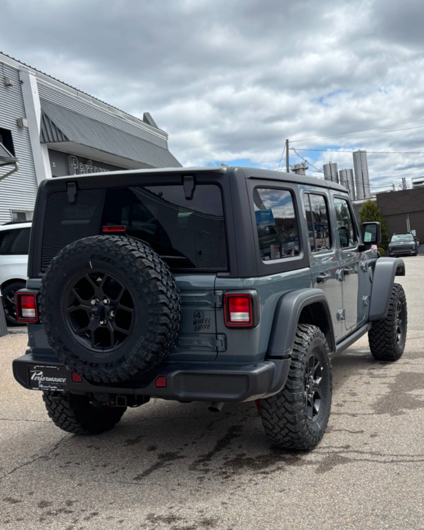 Jeep Wrangler 4-Door WILLYS 2025 à Mont-Tremblant, Québec - 2 - w1024h768px