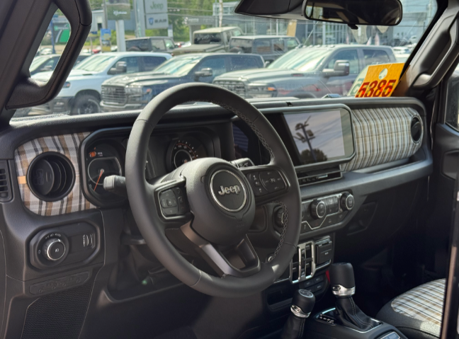 2026 Jeep Wrangler 4-Door 85TH ANNIVERSARY in Mont-Tremblant, Quebec - 8 - w1024h768px