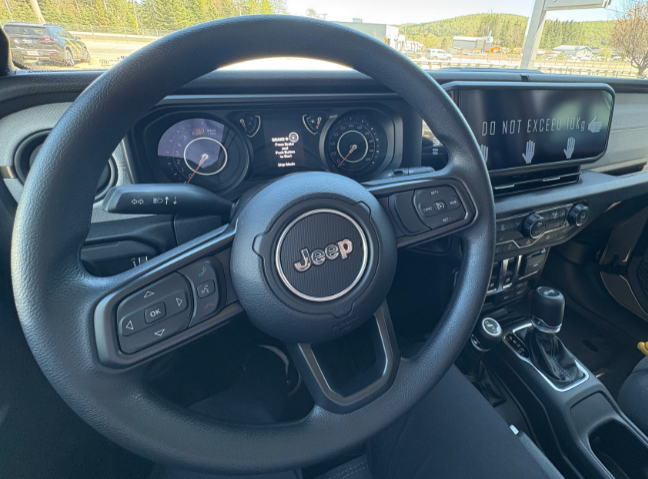2026 Jeep Wrangler SPORT in Mont-Tremblant, Quebec - 7 - w1024h768px