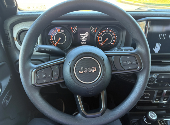 2026 Jeep Wrangler SPORT in Mont-Tremblant, Quebec - 7 - w1024h768px