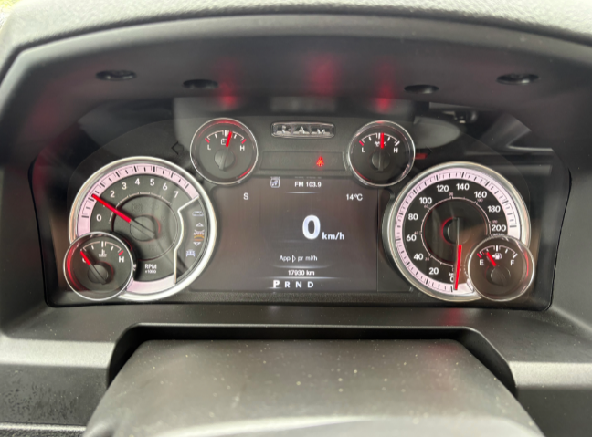 Ram 1500 Classic Express 2023 à Mont-Tremblant, Québec - 7 - w1024h768px