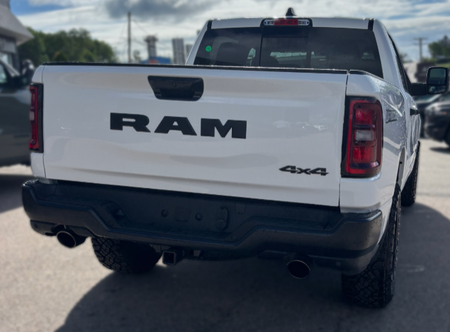 Ram 1500 WARLOCK 2026 à Mont-Tremblant, Québec - 3 - w1024h768px
