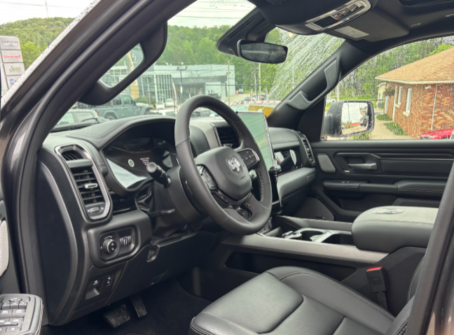 Ram 1500 SPORT 2026 à Mont-Tremblant, Québec - 4 - w1024h768px