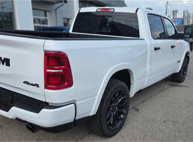 Ram 1500 LIMITED 2026 à Mont-Tremblant, Québec - 4 - w1024h768px