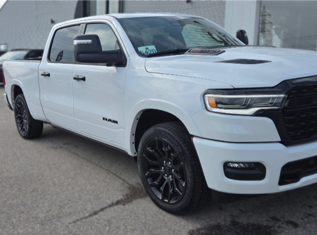 Ram 1500 LIMITED 2026 à Mont-Tremblant, Québec - 2 - w1024h768px