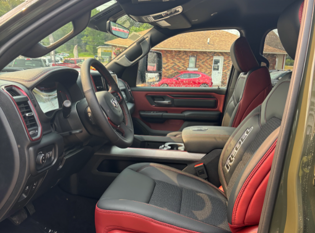 2026 Ram 1500 REBEL in Mont-Tremblant, Quebec - 4 - w1024h768px