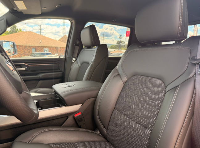 2026 Ram 1500 SPORT in Mont-Tremblant, Quebec - 12 - w1024h768px