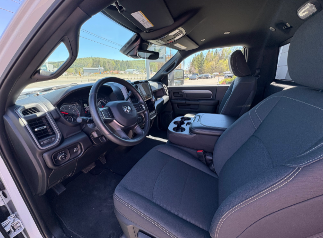 2026 Ram 2500 TRADESMAN in Mont-Tremblant, Quebec - 8 - w1024h768px