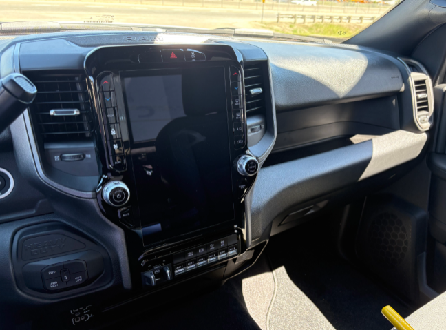 2026 Ram 2500 TRADESMAN in Mont-Tremblant, Quebec - 9 - w1024h768px