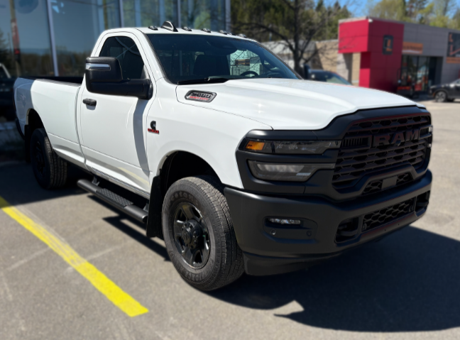2026 Ram 2500 TRADESMAN in Mont-Tremblant, Quebec - 3 - w1024h768px