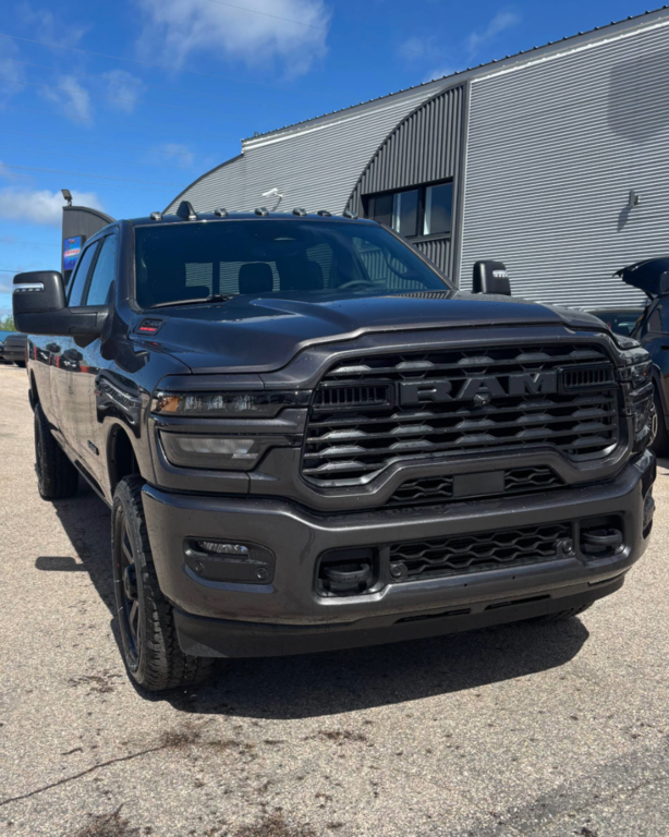 2026 Ram 2500 BIG HORN in Mont-Tremblant, Quebec - 2 - w1024h768px