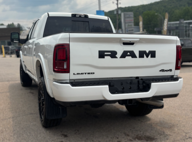 2026 Ram 2500 LIMITED in Mont-Tremblant, Quebec - 3 - w1024h768px