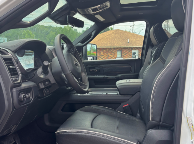 2026 Ram 2500 LIMITED in Mont-Tremblant, Quebec - 5 - w1024h768px