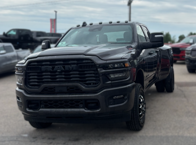 2026 Ram 3500 BIG HORN in Mont-Tremblant, Quebec - 2 - w1024h768px
