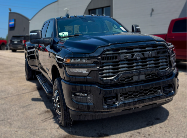2026 Ram 3500 BIG HORN in Mont-Tremblant, Quebec - 2 - w1024h768px