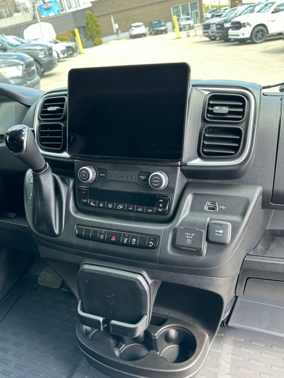 2024 Ram PROMASTER CARGO VAN 1500 SLT+ in Mont-Tremblant, Quebec - 9 - w1024h768px