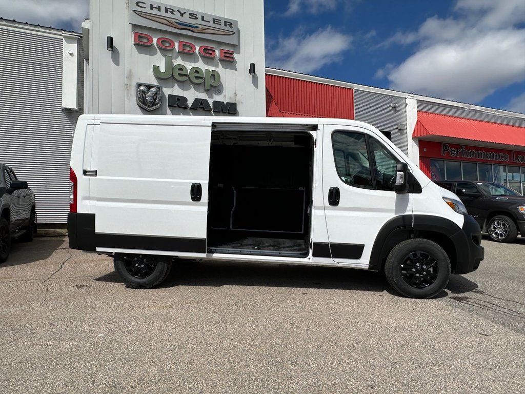 2024 Ram PROMASTER CARGO VAN 1500 SLT+ in Mont-Tremblant, Quebec - 30 - w1024h768px
