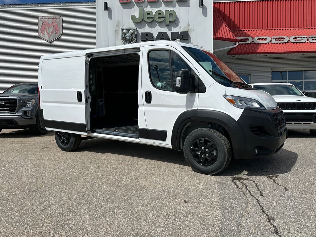 2024 Ram PROMASTER CARGO VAN 1500 SLT+ in Mont-Tremblant, Quebec - 11 - w1024h768px