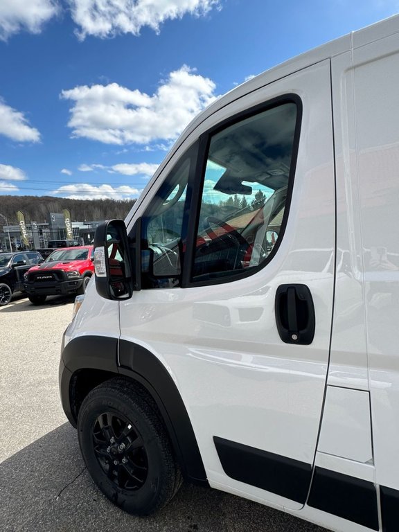 2024 Ram PROMASTER CARGO VAN 1500 SLT+ in Mont-Tremblant, Quebec - 4 - w1024h768px
