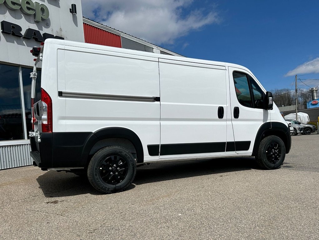 2024 Ram PROMASTER CARGO VAN 1500 SLT+ in Mont-Tremblant, Quebec - 13 - w1024h768px