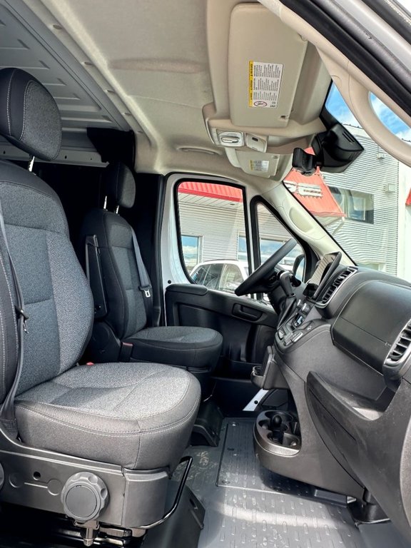 2024 Ram PROMASTER CARGO VAN 1500 SLT+ in Mont-Tremblant, Quebec - 29 - w1024h768px