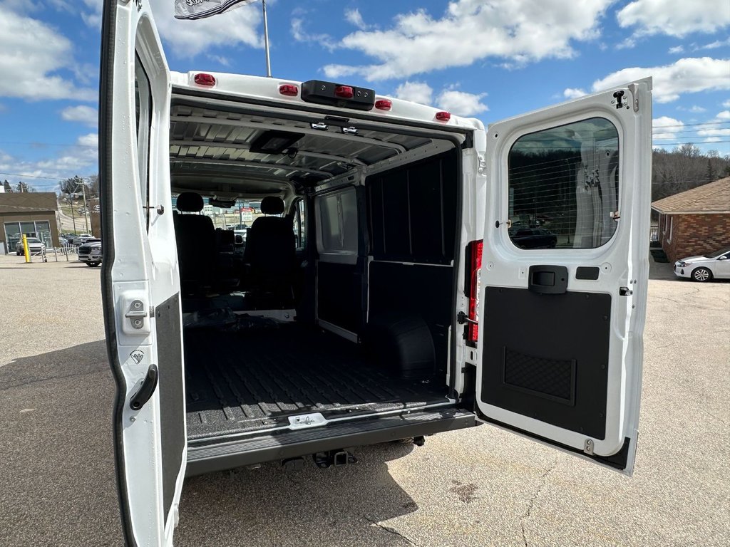 2024 Ram PROMASTER CARGO VAN 1500 SLT+ in Mont-Tremblant, Quebec - 16 - w1024h768px
