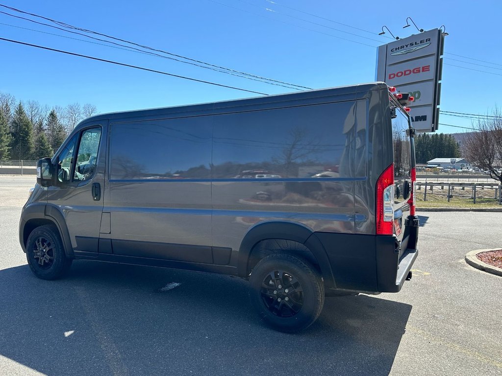 2024 Ram PROMASTER CARGO VAN 1500 SLT+ in Mont-Tremblant, Quebec - 3 - w1024h768px