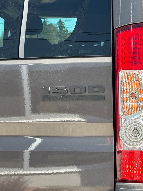 2024 Ram PROMASTER CARGO VAN 1500 SLT+ in Mont-Tremblant, Quebec - 4 - w1024h768px