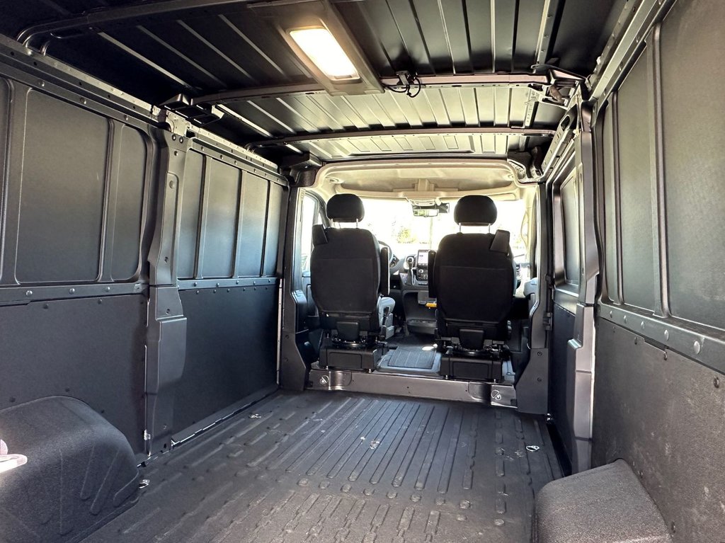 2024 Ram PROMASTER CARGO VAN 1500 SLT+ in Mont-Tremblant, Quebec - 16 - w1024h768px