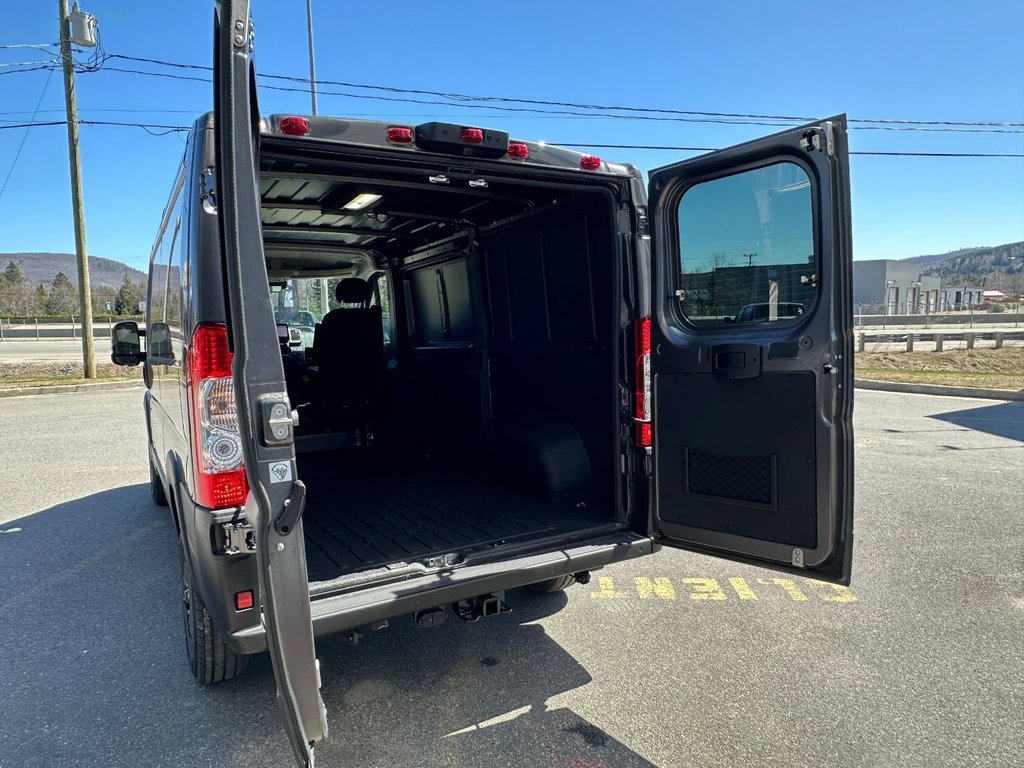 2024 Ram PROMASTER CARGO VAN 1500 SLT+ in Mont-Tremblant, Quebec - 18 - w1024h768px