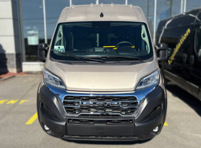 2025 Ram Promaster Cargo Van 2500 SLT in Mont-Tremblant, Quebec - 4 - w1024h768px