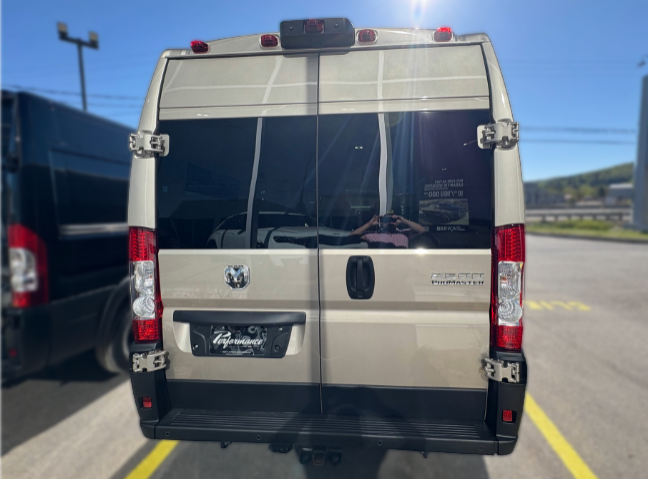 2025 Ram Promaster Cargo Van 2500 SLT in Mont-Tremblant, Quebec - 3 - w1024h768px