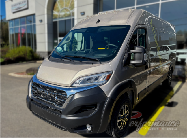 2025 Ram Promaster Cargo Van 2500 SLT in Mont-Tremblant, Quebec - 1 - w1024h768px