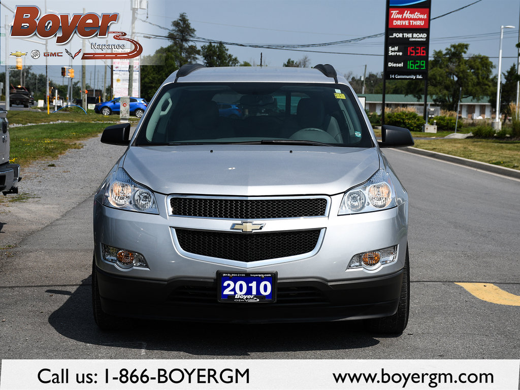 2010 Chevrolet Traverse LS FWD in Pickering, Ontario - 4 - w1024h768px