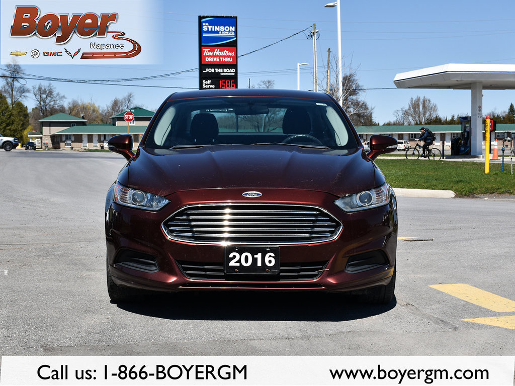 2016 Ford Fusion in Pickering, Ontario - 2 - w1024h768px