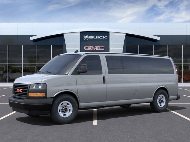 2025 GMC Savana Passenger 3500 in Pickering, Ontario - 2 - w1024h768px