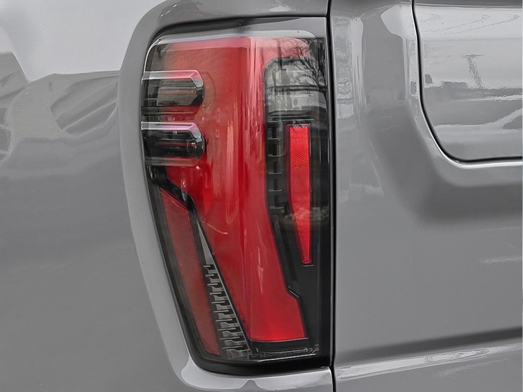 2025 GMC Sierra 2500 HD in Pickering, Ontario - 9 - w1024h768px