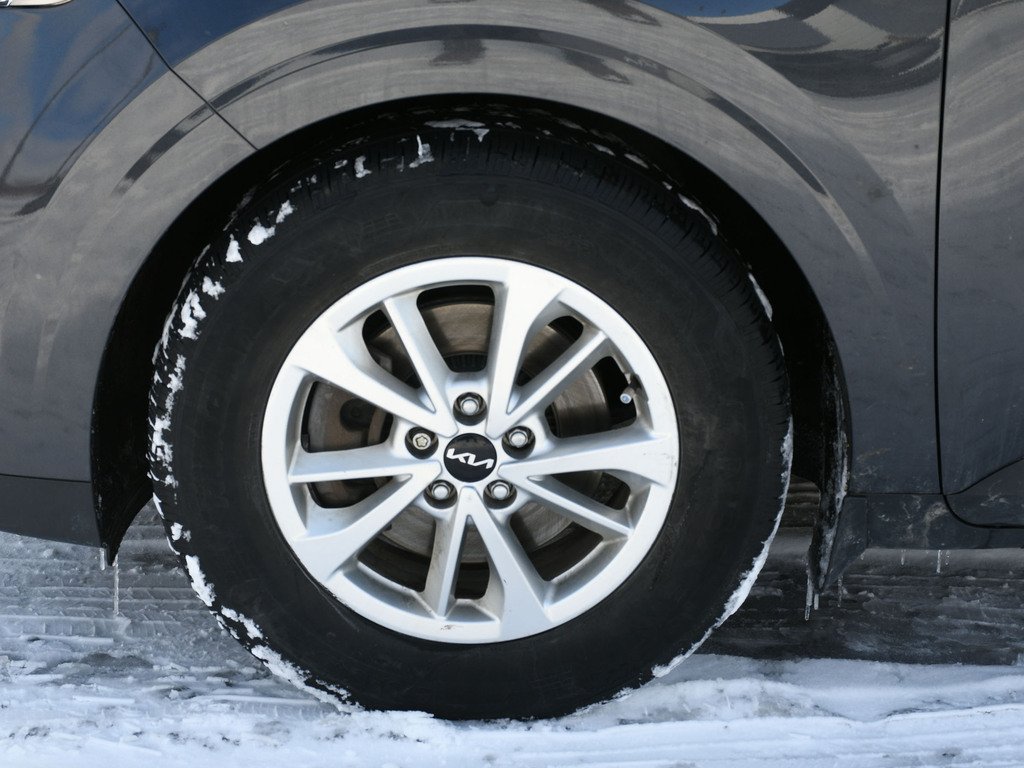 2023 Kia Carnival LX-5