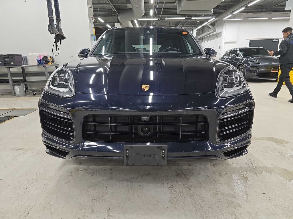2022 Porsche Cayenne BASE-1